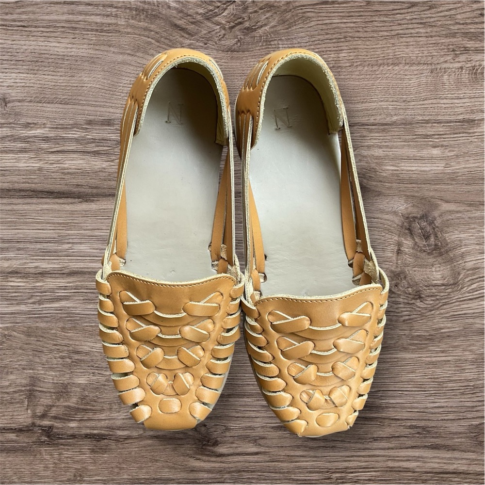 Nisolo Tan Leather Sandals - Picture 9 of 13